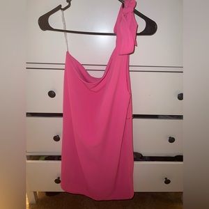 Pink lily size small one shoulder dress never worn